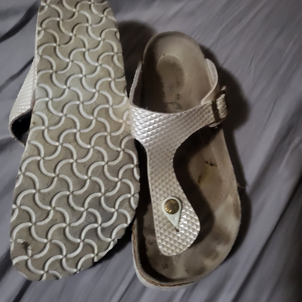 Sandals - Picture 3 of 5